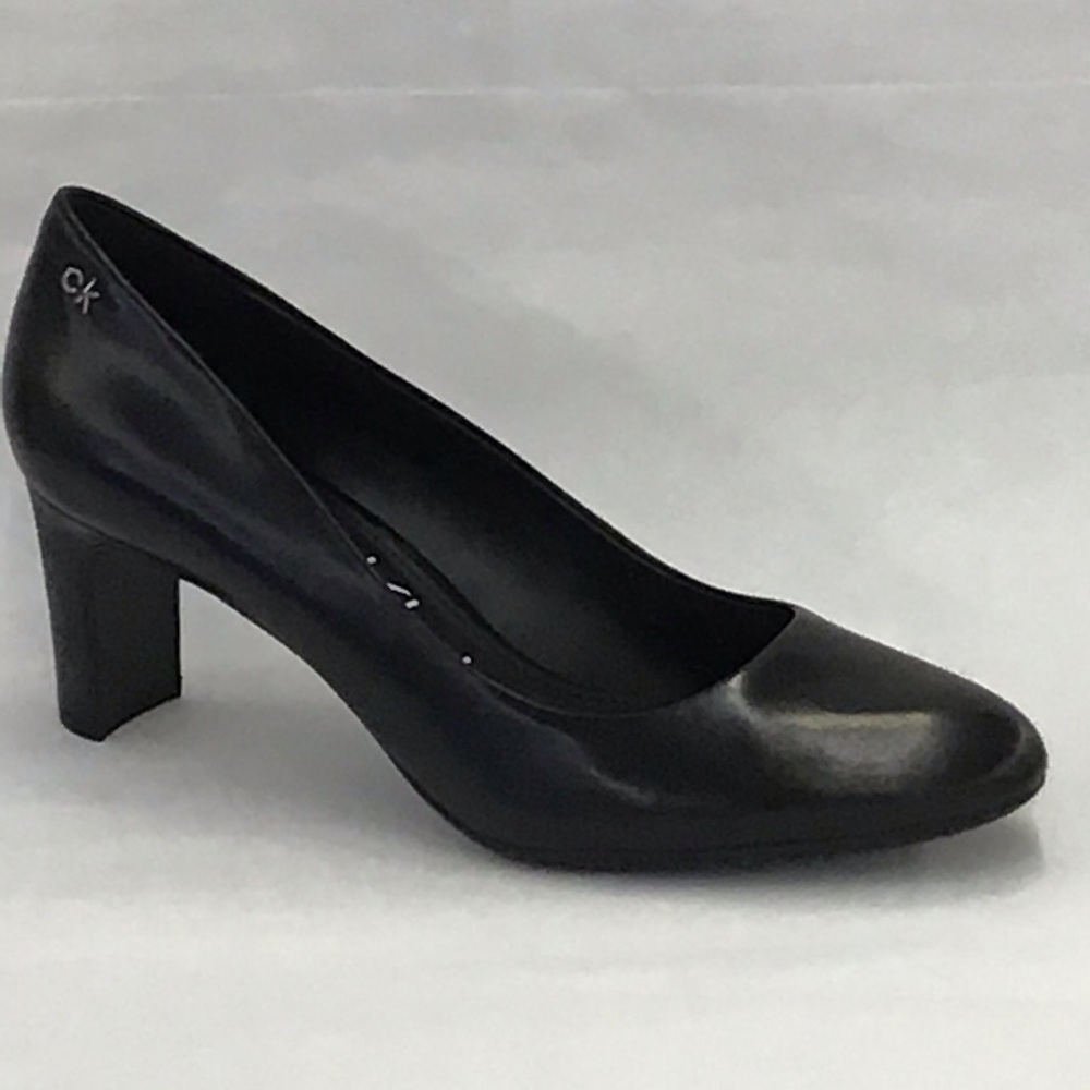 Calvin Klein Oska Kid Skin Pump Black Size: 9.5 M Style: 34E5973